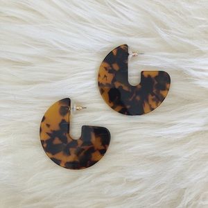 Tortoiseshell Disk Earrings